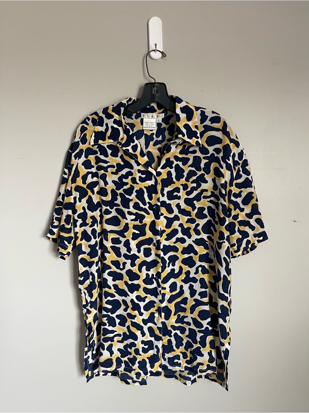 PLANO | Vinage Silk Abstract Leopard-Print Short-Sleeve Button-Down Shirt Sz L